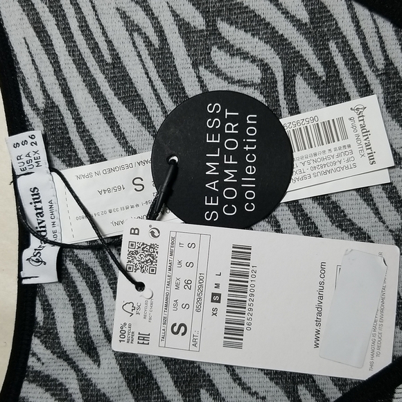 Stradivarius Animal Print Deep V-neck Crop Top - Picture 5 of 5